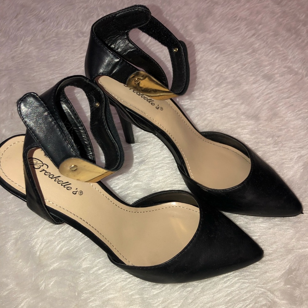 Breckelle heels